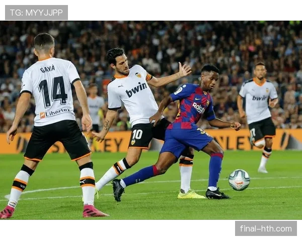 罗贝托在中场防守中的表现稳健，助力球队稳固后防，持续提升竞争力。