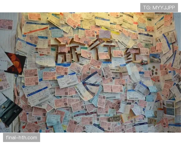 看见贾一凡家里的鞋墙，我都想把工资卡寄给他们保管了